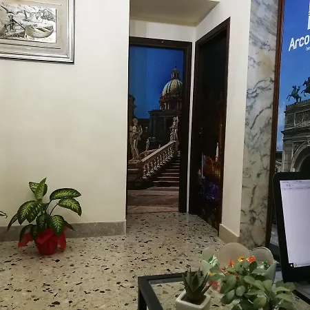 Arco Di Trionfo Palermo Bed & Breakfast-3